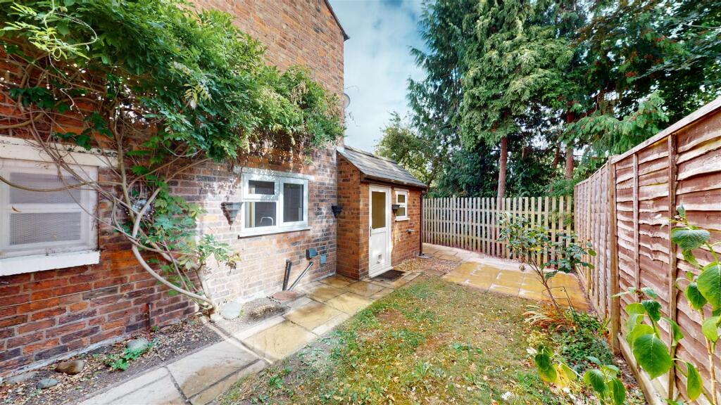 Crowmere Road 73 Garden 3.jpg