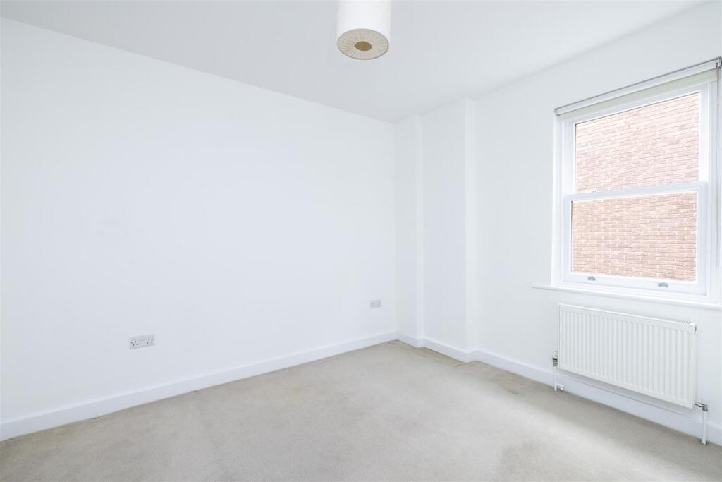 bedroom.jpg