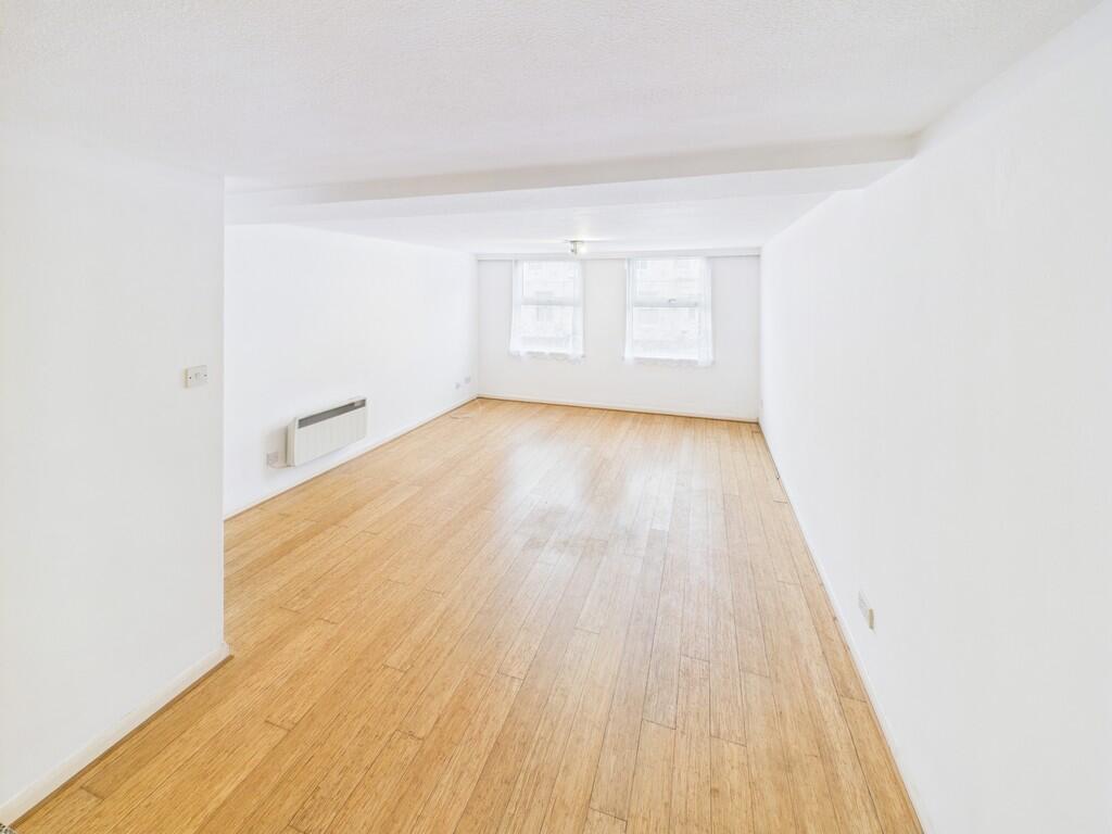 CAM02089G0-PR0549...