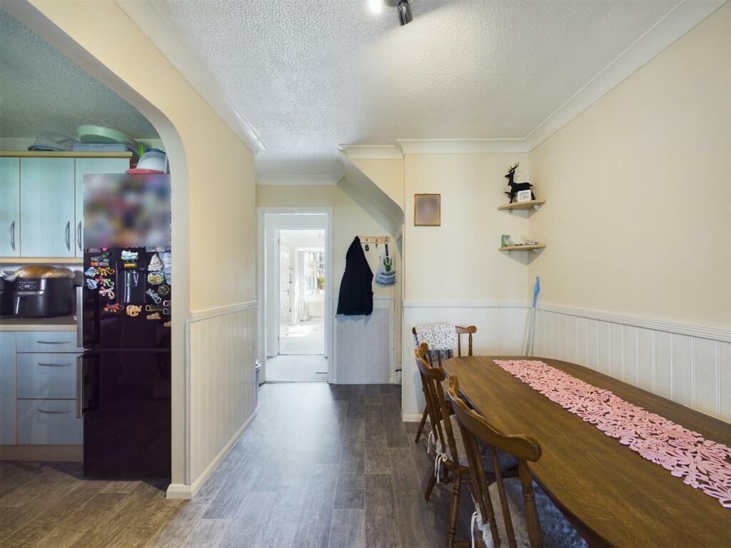Dining Room (2).jpg