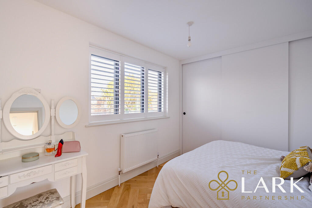 8670872-interiorW...