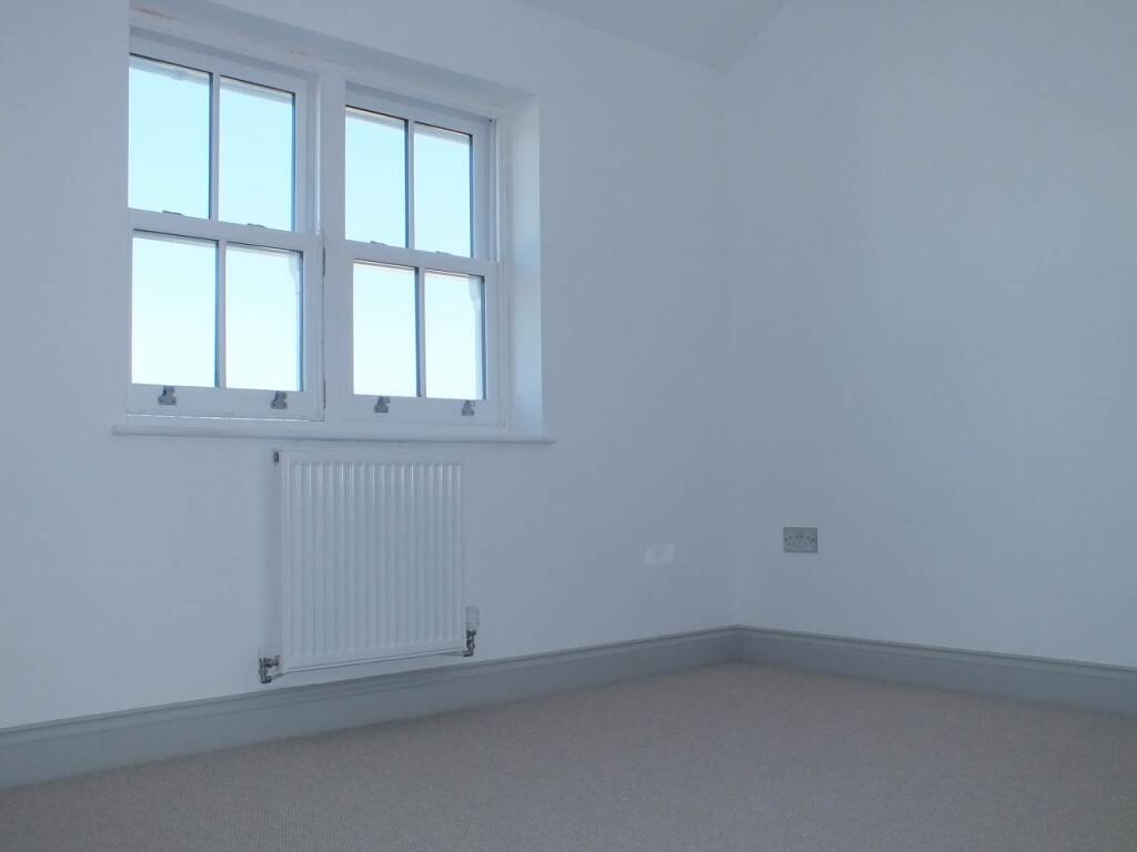 4HM - Bedroom
