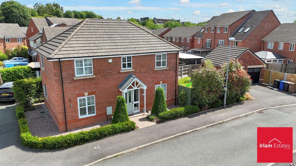 Roseway Avenue, Cadishead, M44