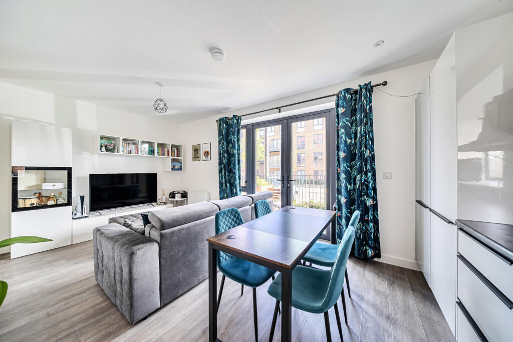 1353188-4-68d1531...