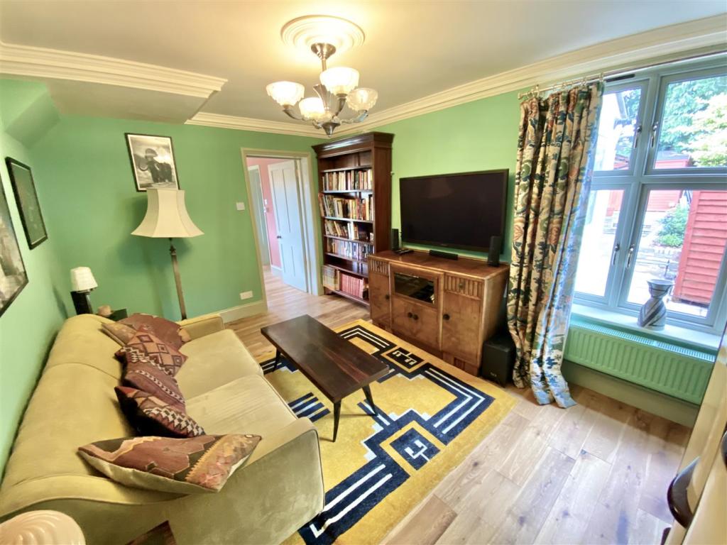 SITTING ROOM