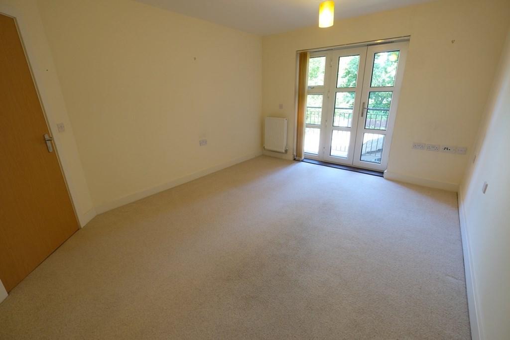SITTING/DINING ROOM