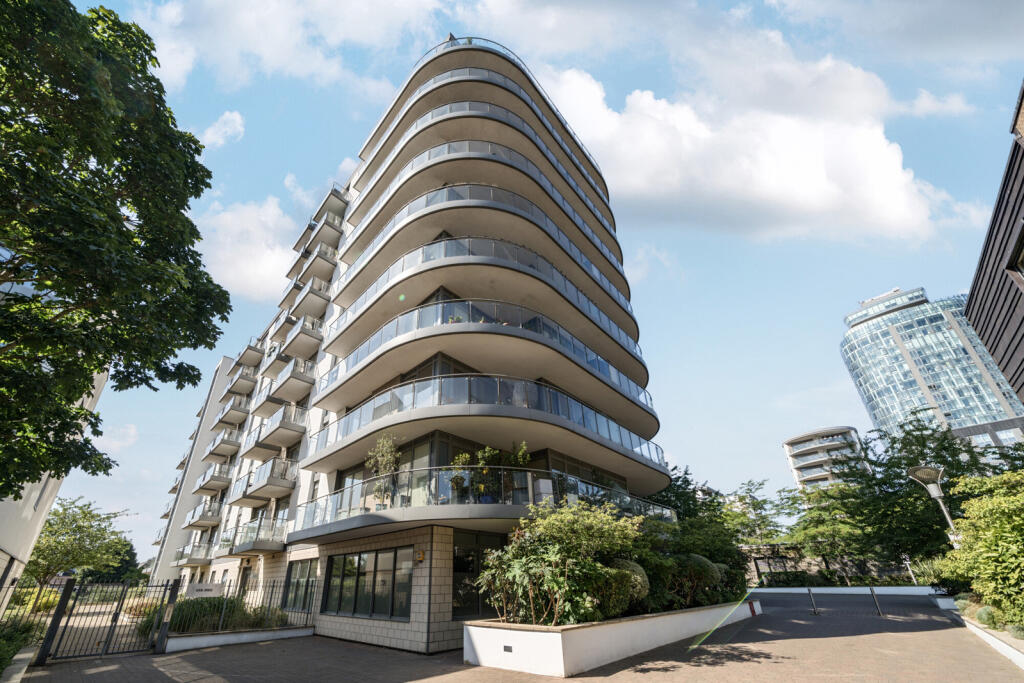 1336942-1-6899bff...