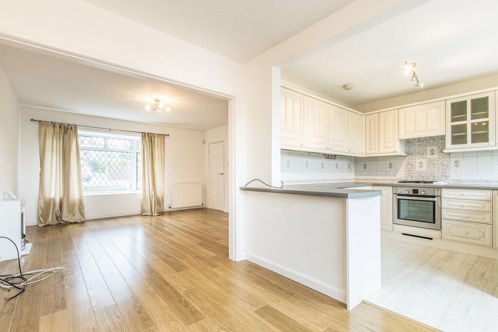 Living Area/Kitchen