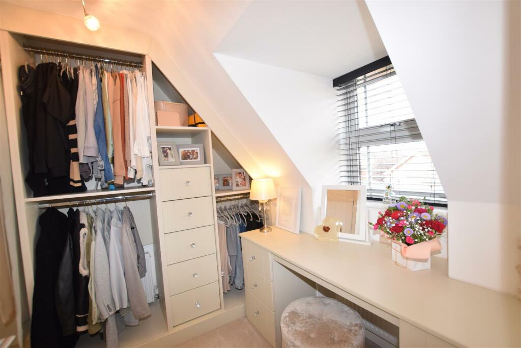 DRESSING ROOM