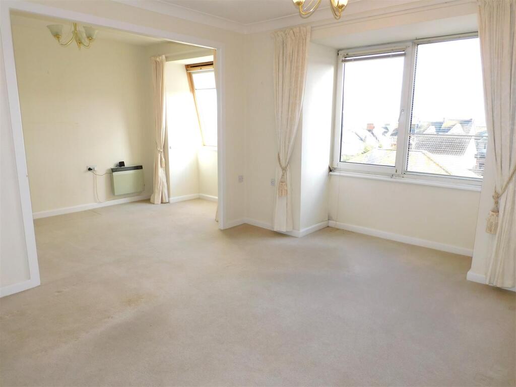 31 tanyards lounge 2.JPG