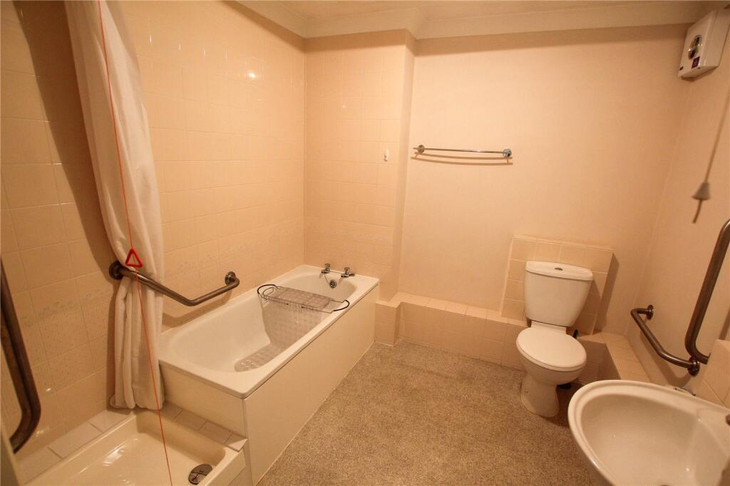 Four Piece B'room.