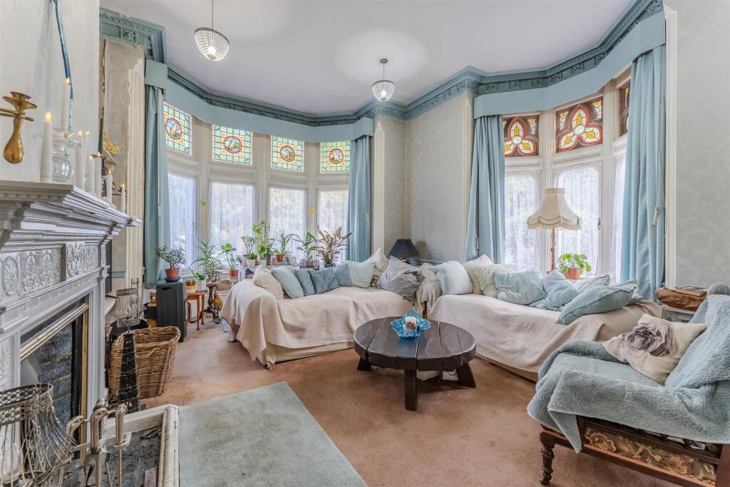 Home-18.jpg