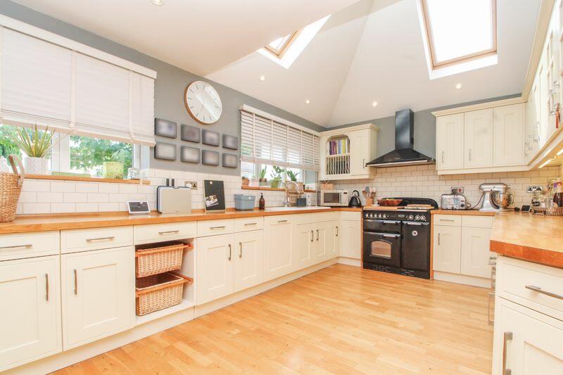 Kitchen/Diner/Family