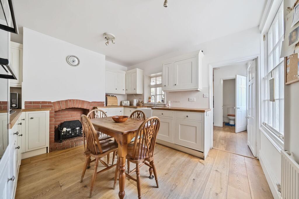 Kitchen (2)