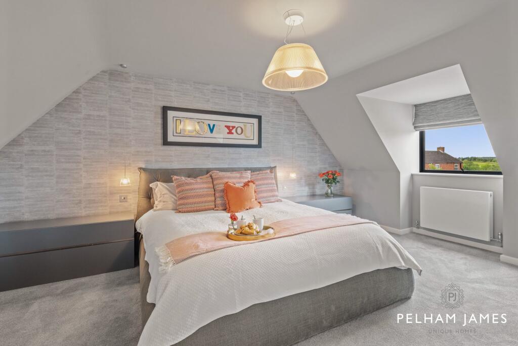 Principal Suite, 11 Bourne Road, Colsterworth