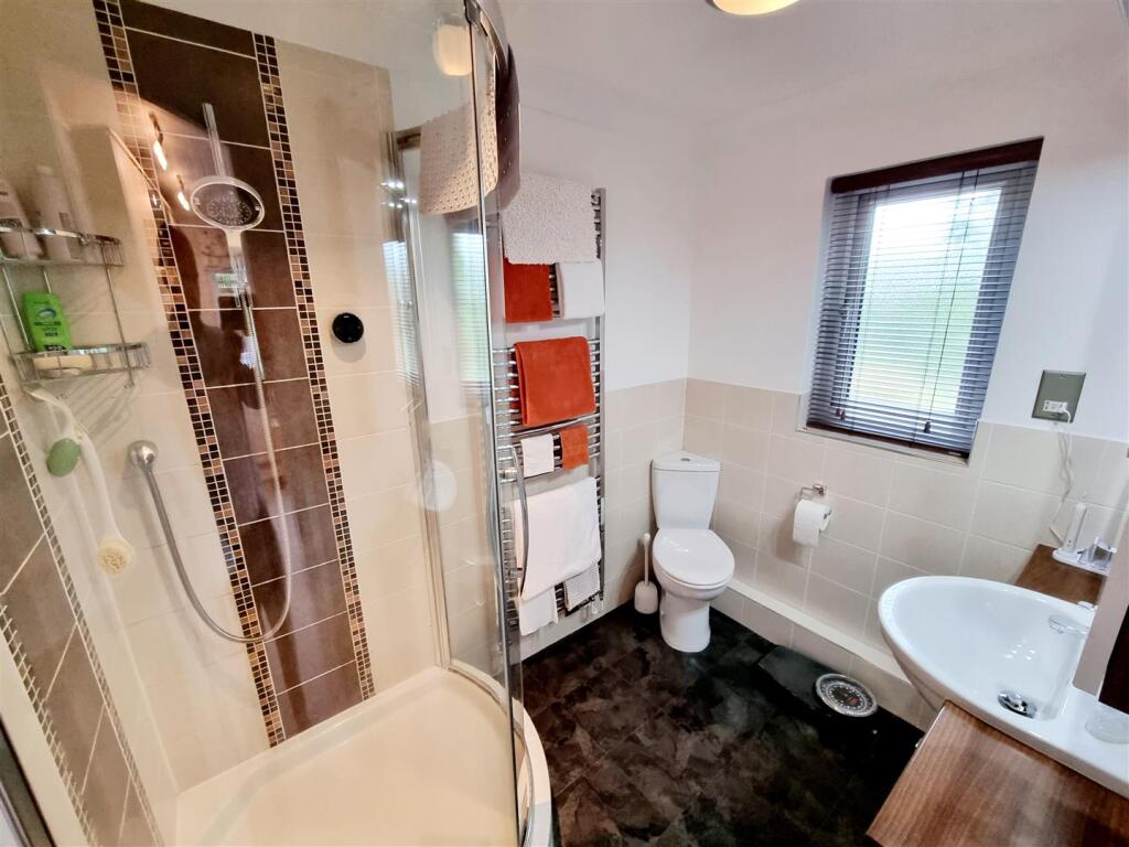 Bedroom 1 En-Suite