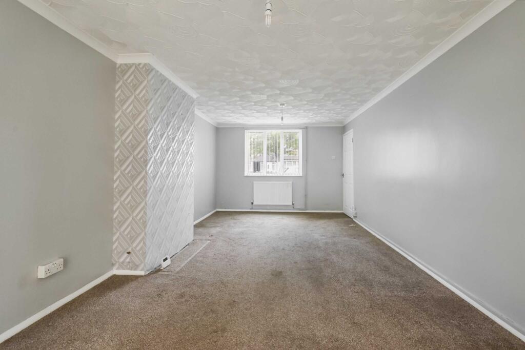 29 Thruxton Road, Havant, Hampshire, PO9 4DG