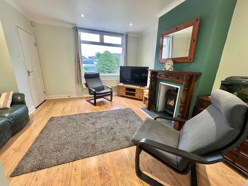 Bramleys Estate Agents - The Drive - Hipperholme (