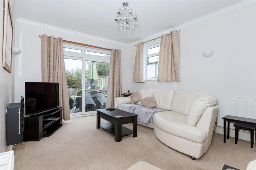 Uplands Avenue_15.jpg