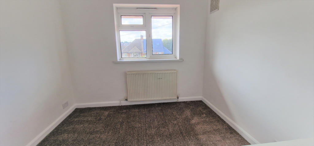 FRONT BEDROOM