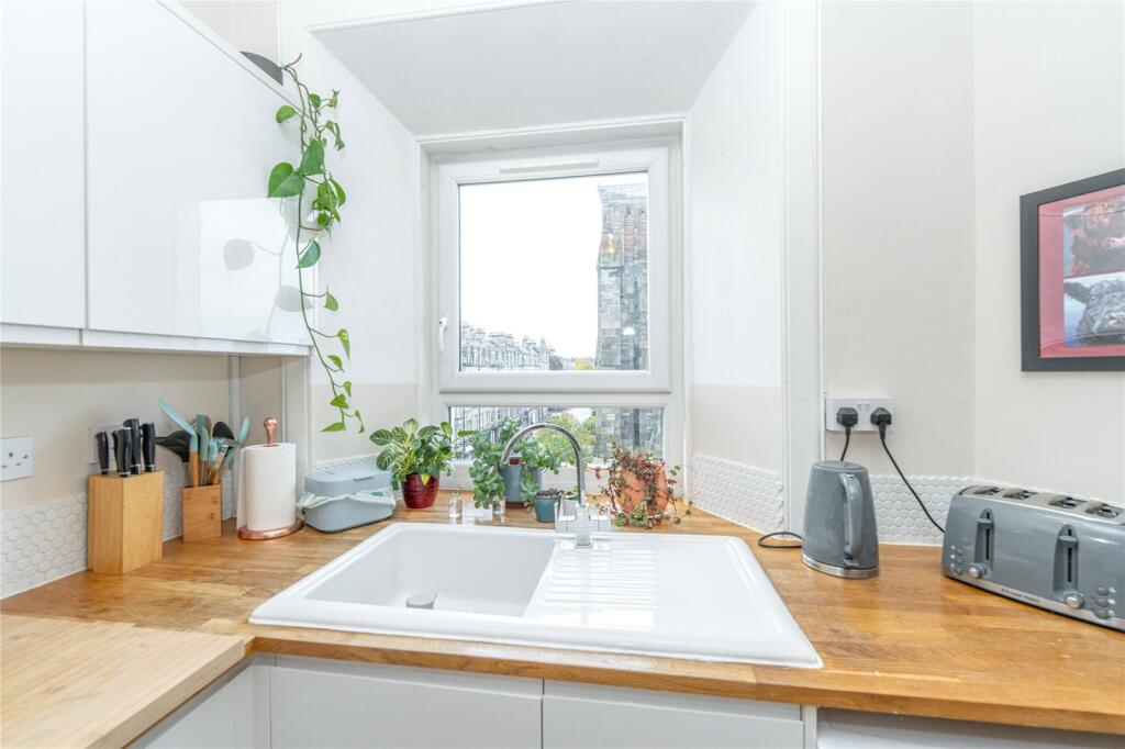 Kitchen Alt