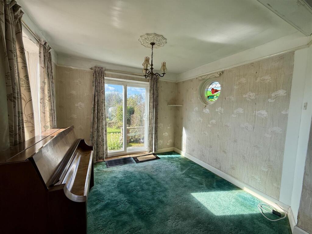 Living Room: