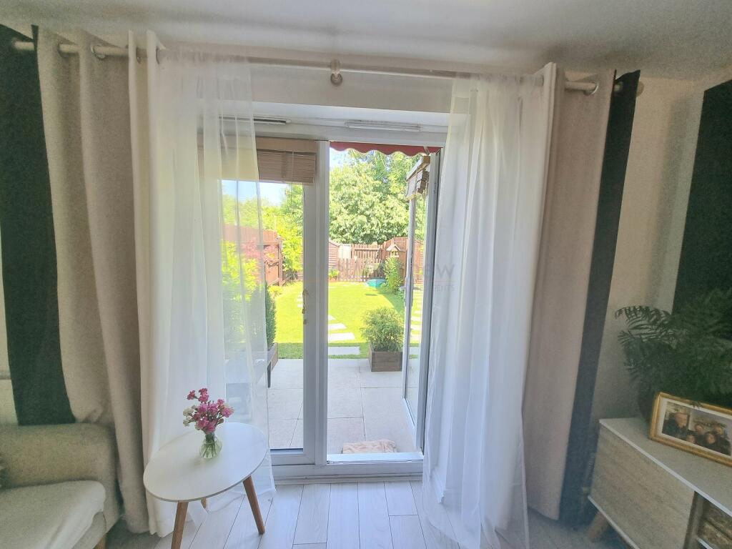 Open Plan Kitchen / Lounge