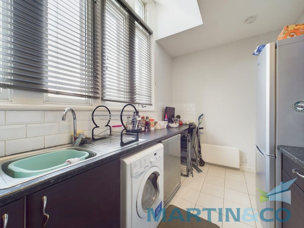 CAM01870G0-PR0156...