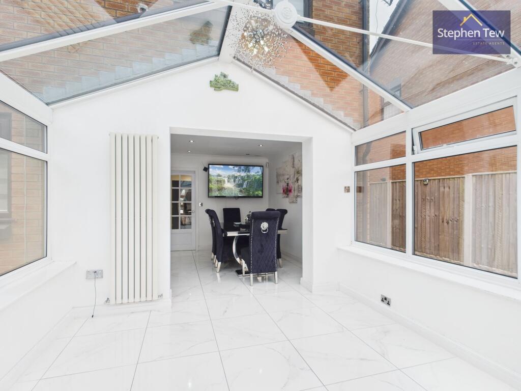 Conservatory/Sun Room