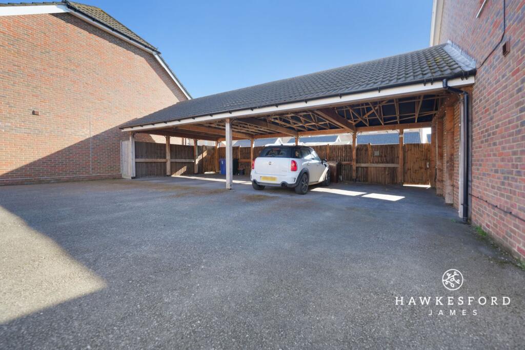 Cornflower Way, Minster on Sea - Car barn