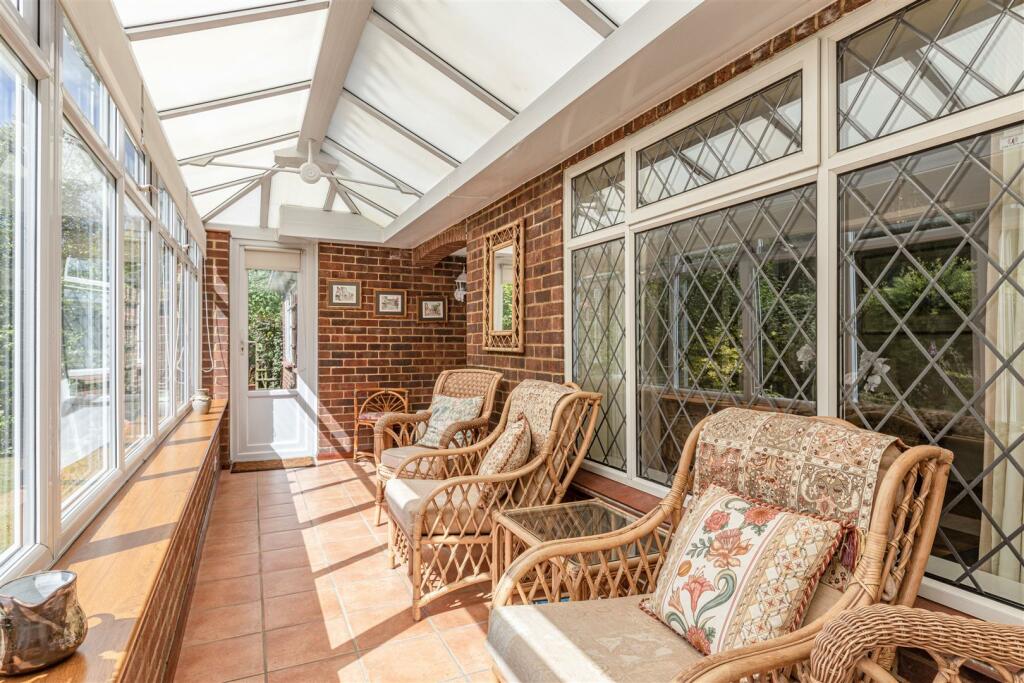 Weyside, Wey Manor Road, KT15 3JJ - 15.jpg