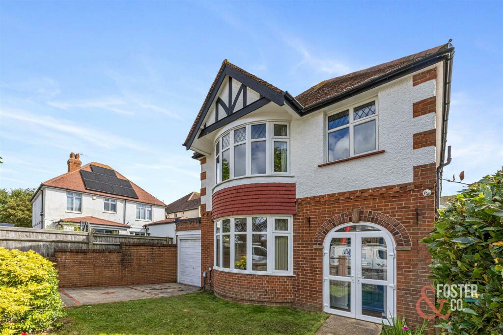 Braemore Road, 77-024.jpg