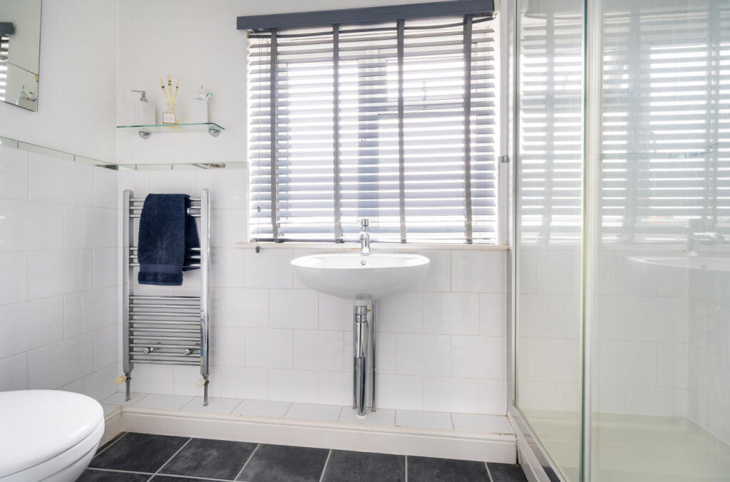 1331290-6-689074d...