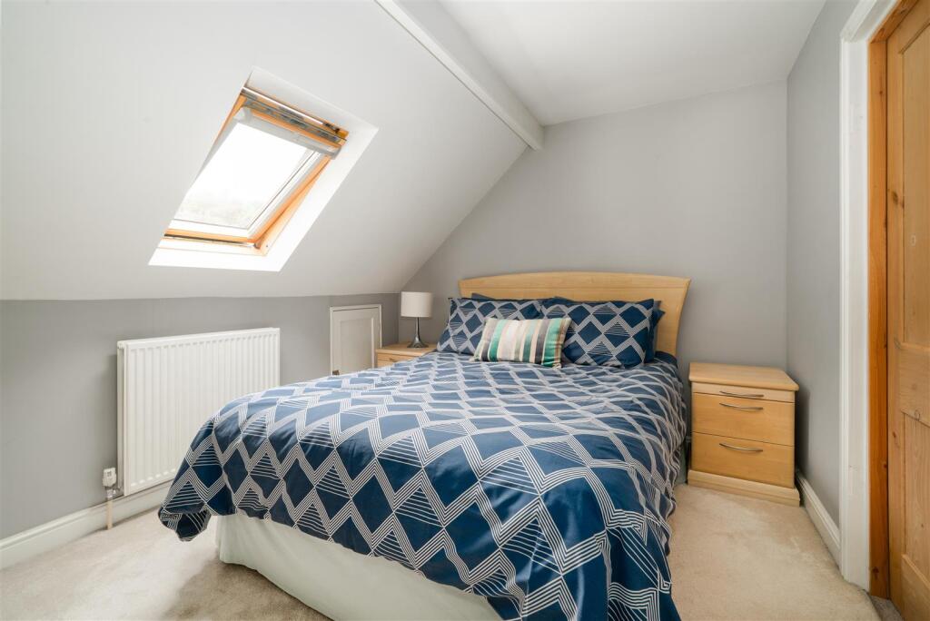 Bedroom1-3.jpg