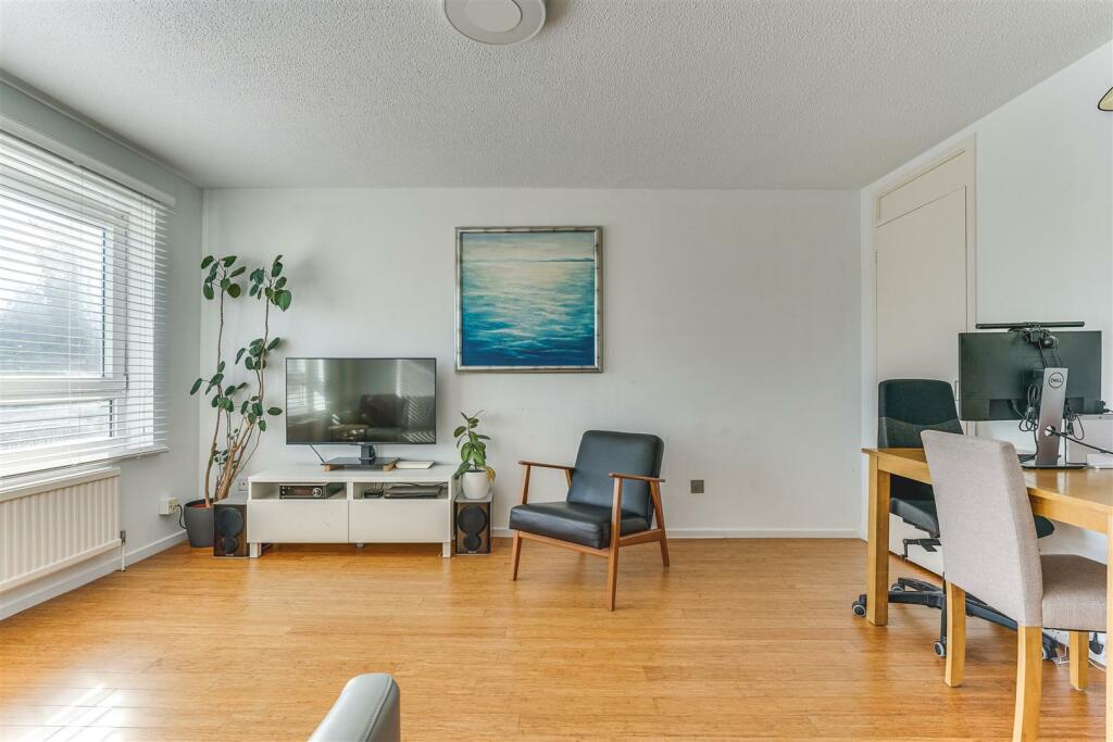 110 Halifax Road-6.jpg