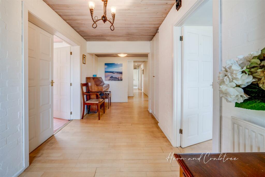 Wellfield Court, Marshfield, HernCrabtree (51).jpg