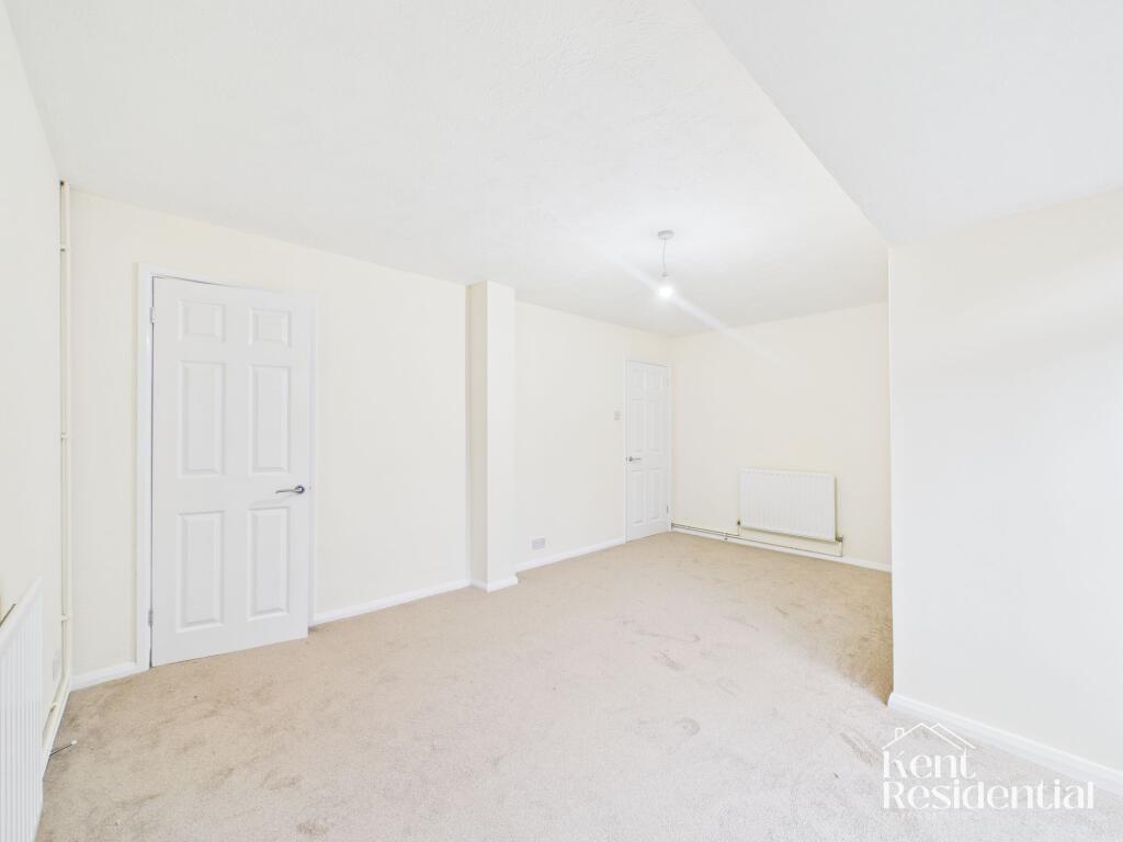 Foxglove Crescent, Walderslade, ME5