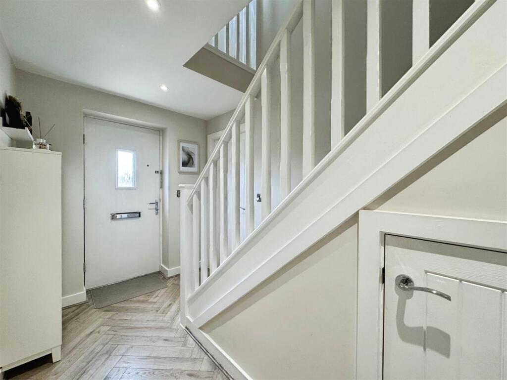 c6caa1e1-8-4E69-AA69-2F5C8A72C1DC-9917-00000660D47