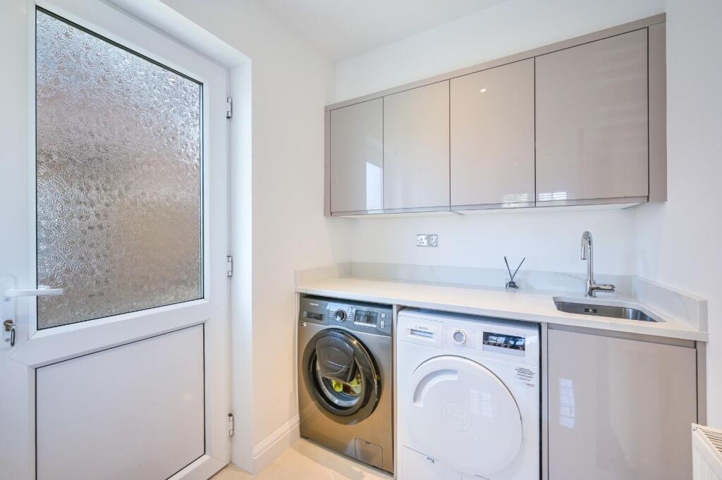 NUTCROFT GROVE,  (6).jpg