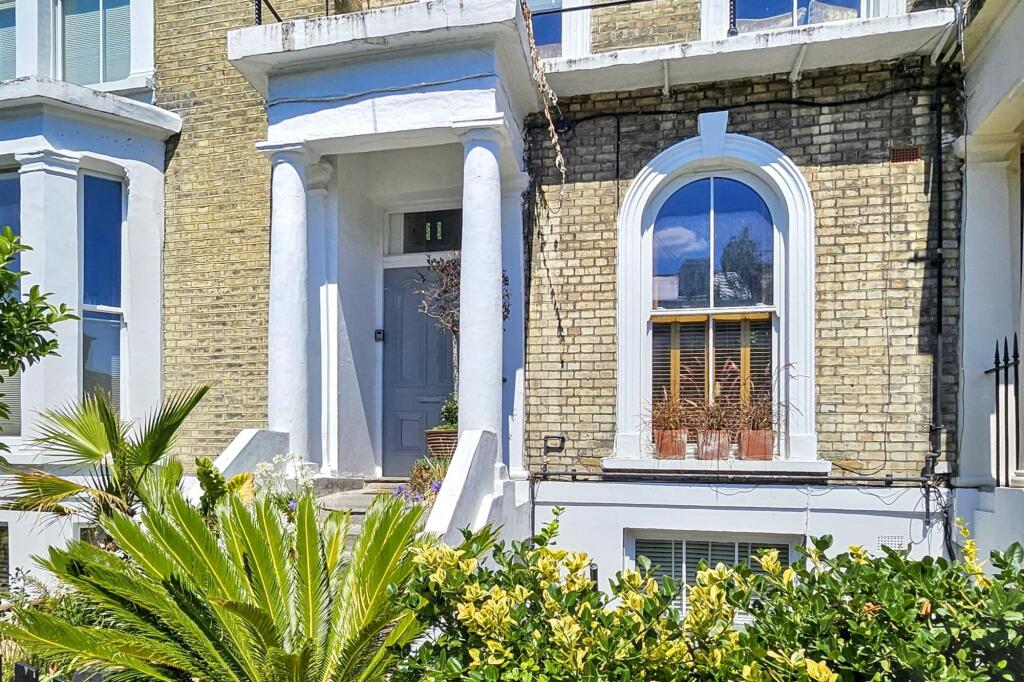 11a Stanlake Villas, London W12 7EX