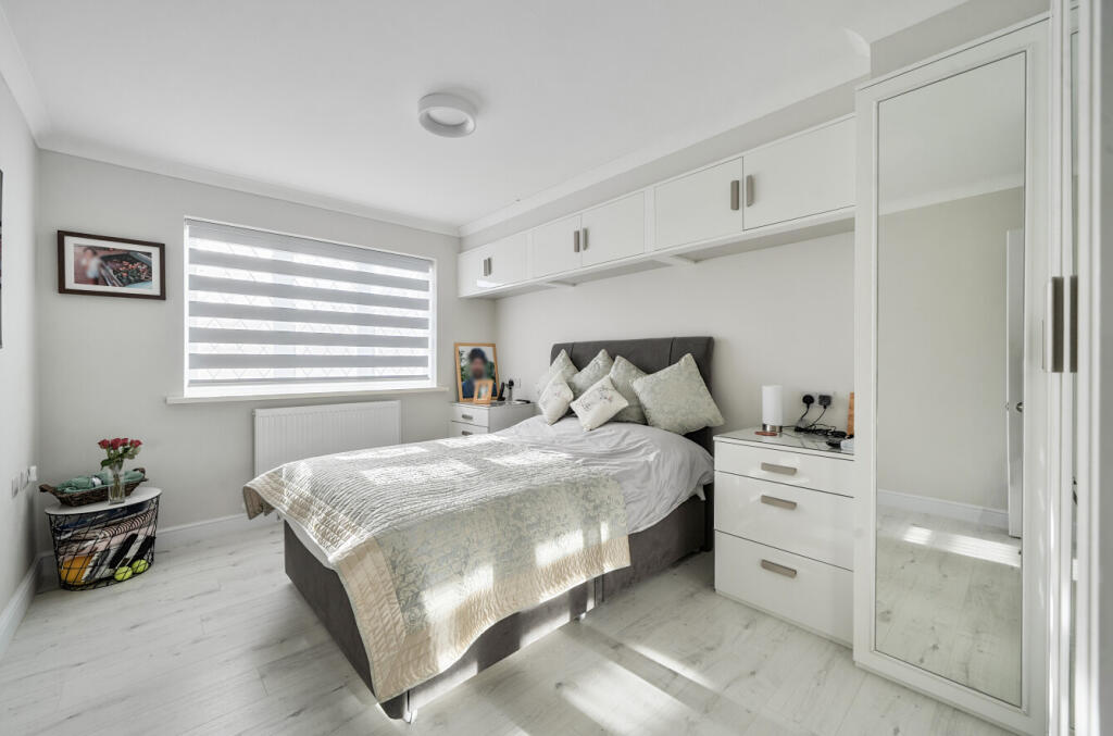 1383952-8-6925ae1...