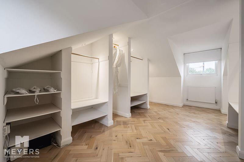 Dressing Room/Bedroom