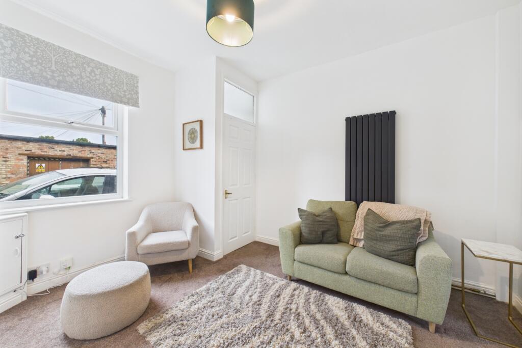 CAM03162G0-PR0296-STILL011