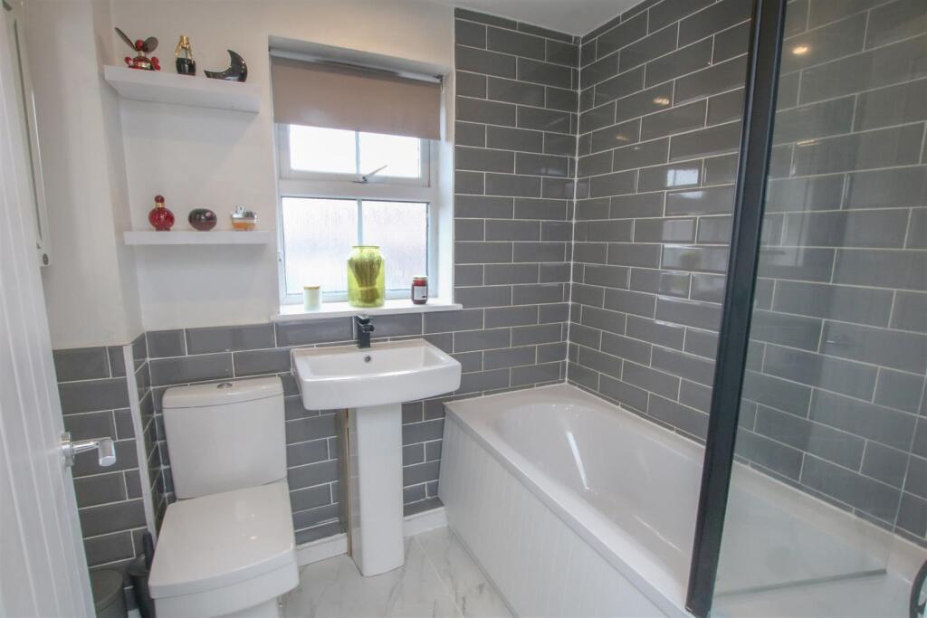 HOUSE BATHROOM