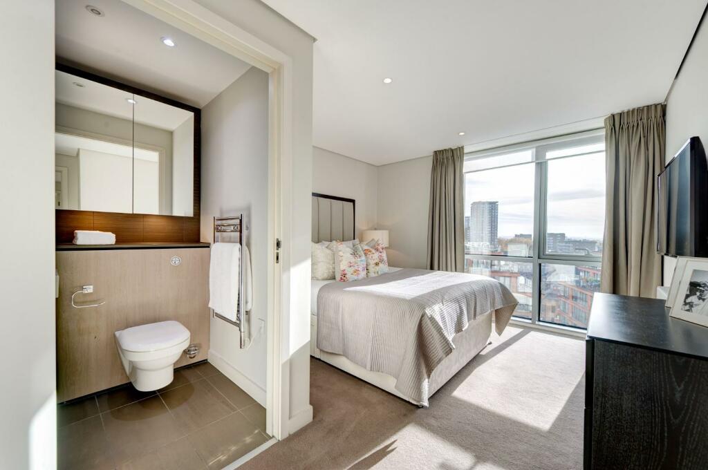 flat 909 4b merchant square 362397 ensuite bed_RGB