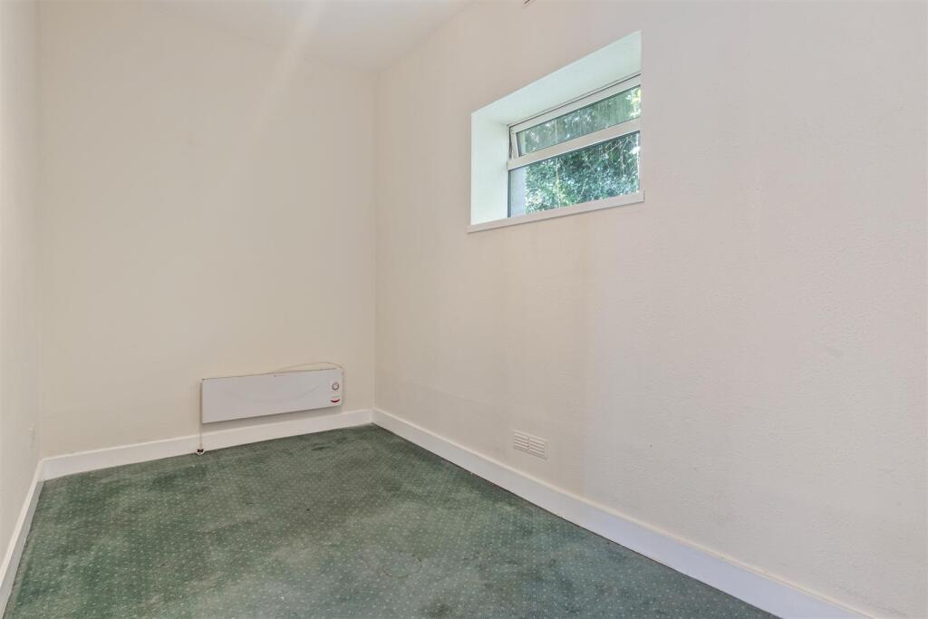 A09 - Flat 1 Hillside Court - 250404.jpg