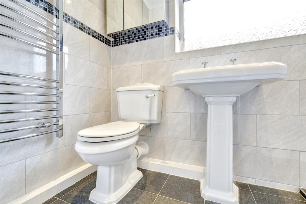 Shower Room 1_2.jpeg