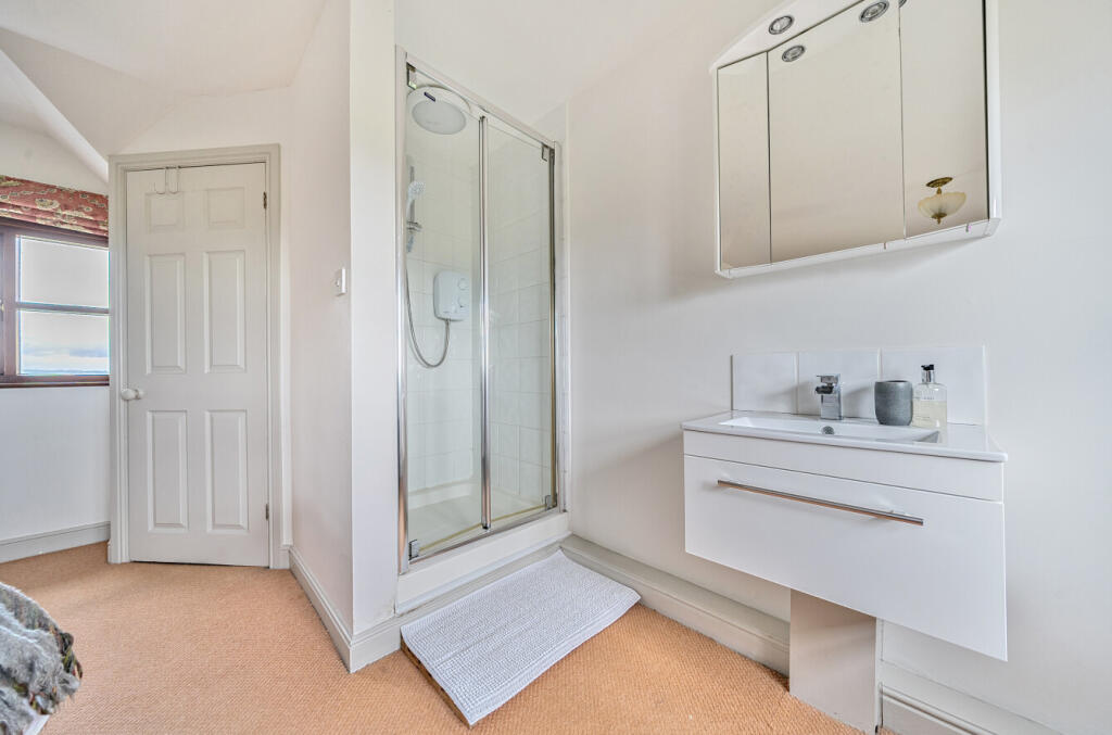 1361387-18-68dd48...