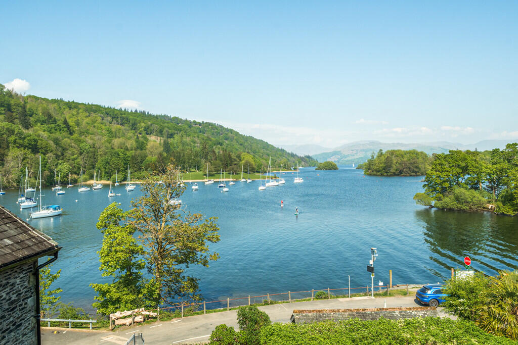 Magnificent Lake ...