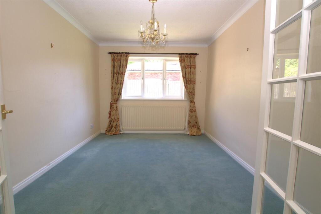 dining room.jpg